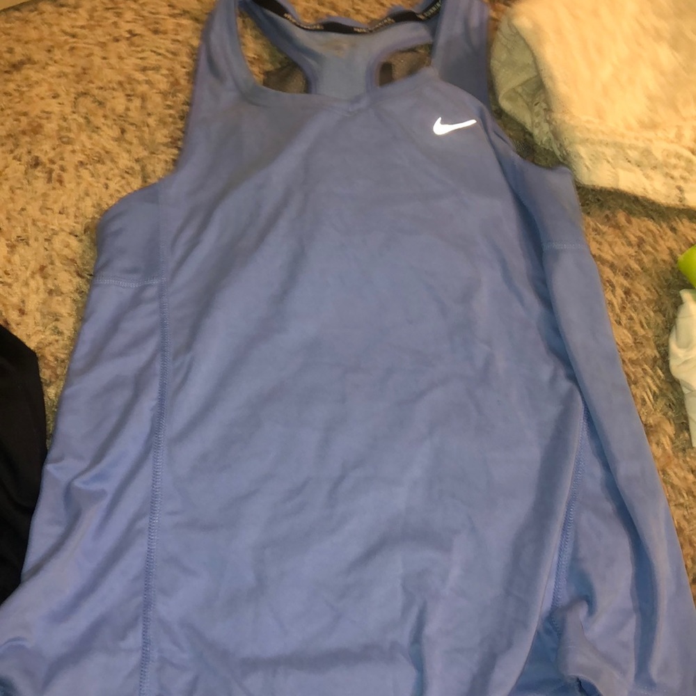 Used Nike shirt in great condition size s